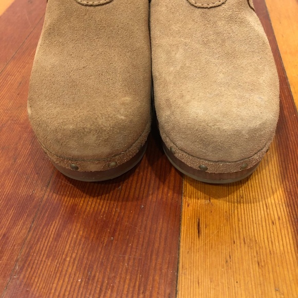 UGG Australia Evie Girls Clog size 2 - Picture 3 of 8